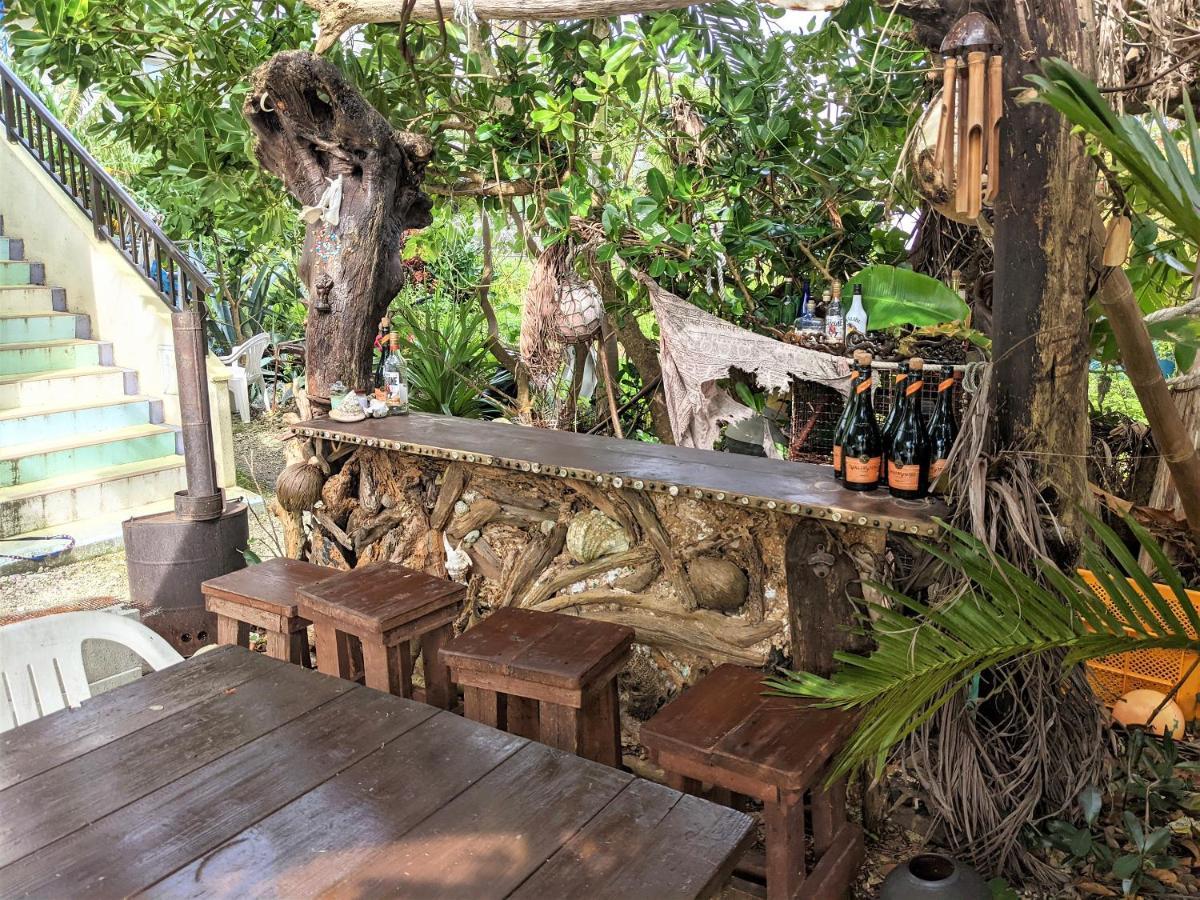 Shiraho Friends House Hotel Ishigaki  Exterior photo